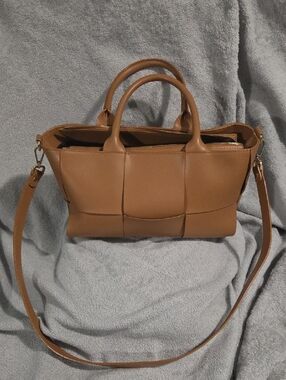 Valentina Fiore EUC Tan Woven-Panel Satchel Tote Bag - Classic Women's Handbag